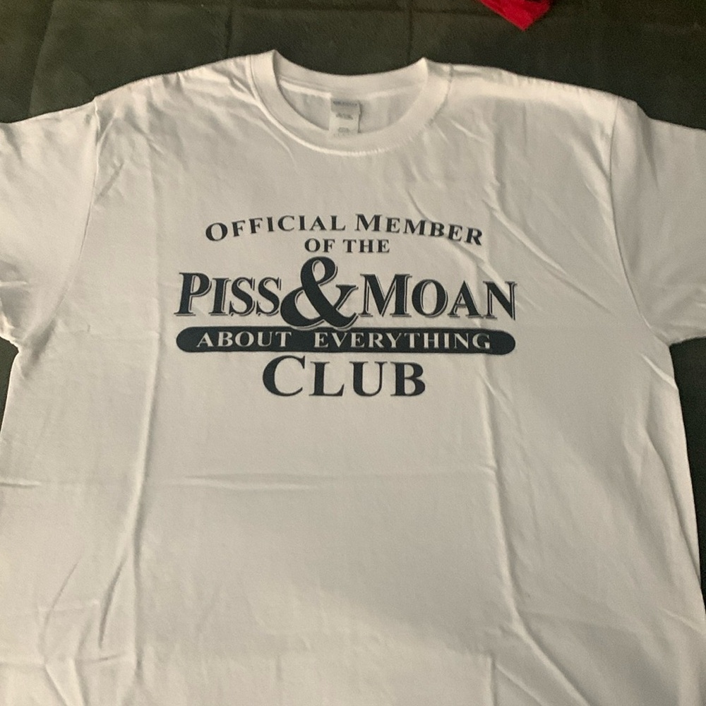 Gildan cotton t-shirt. Size L. Never worn